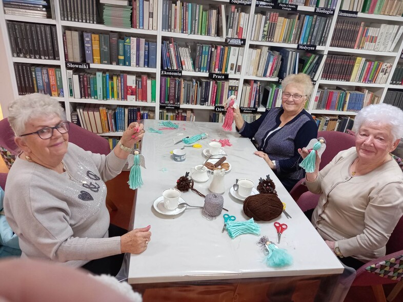 Warsztaty kreatwyne dla seniorów - 17.11.2022